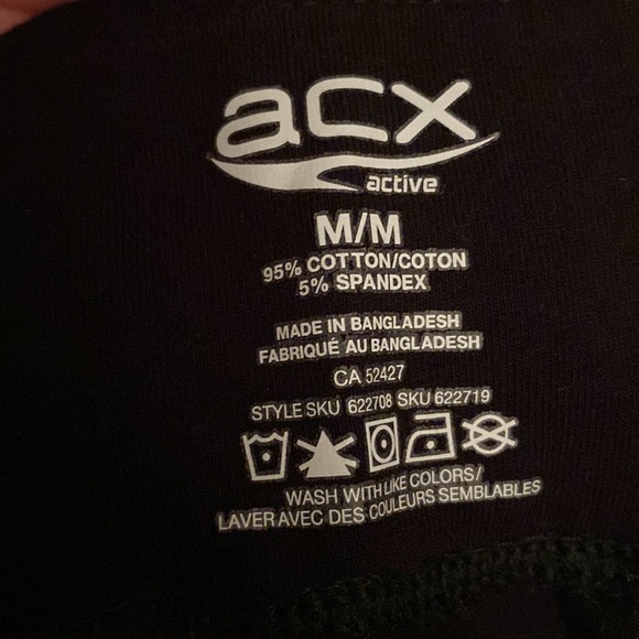 Capris leggings with lattice hem - Picture 3 of 3